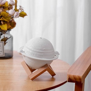Umidificatore a Forma di Pianeta Giove con Supporto in Legno, Luce Notturna LED, Mini Diffusore di Aromi USB da Scrivania, Decorazione per Camera da Letto e Casa, Regalo - Product Image 4