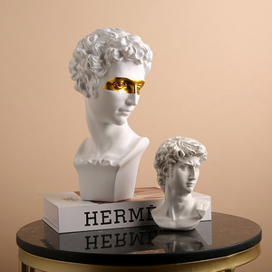 Estatua de Figura Griega del Maestro Gu, Adorno de Resina, Decoración de Estudio de Arte, Hecho a Mano, Estilo Europeo - Product Image 2