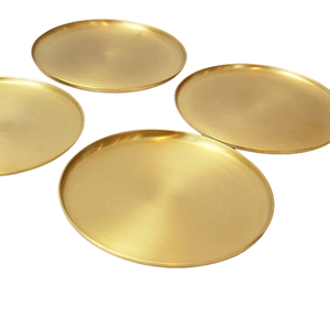 Posavasos redondos de latón macizo: protección antideslizante para bebidas de alta calidad para recubridores redondos de bares y pubs - Product Image 4