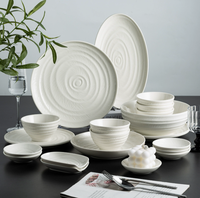 Service de table en céramique esthétique minimaliste de haute qualité, vaisselle à texture spirale pour la maison, les restaurants et les mariages