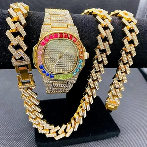 Conjunto <span class=keywords><strong>de</strong></span> Joyería Hip Hop <span class=keywords><strong>de</strong></span> Lujo para Hombre, Reloj Dorado con Diamantes <span class=keywords><strong>de</strong></span> Imitación, Cadenas Cubanas <span class=keywords><strong>de</strong></span> Cristal, Estilo Masculino, Caja <span class=keywords><strong>de</strong></span> Aleación, Esfera <span class=keywords><strong>de</strong></span> Cristal, para Él y Ella - Product Image 1