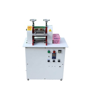 Machine de pressage à rouleaux pneumatique pour gravure et gaufrage de ceintures en cuir, fournisseur chinois - Product Image 3