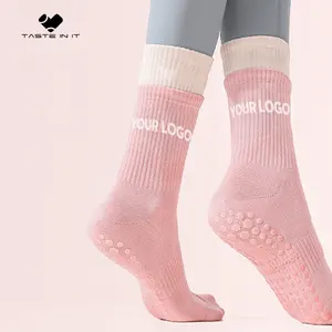 Hot Sale Fashion Non Slip Backless Grip Socks Terry Cushioned Pilates Yoga Socks For Women