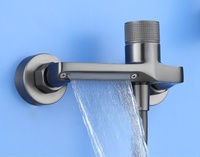 Meilleure vente Robinet de douche mural à poignée unique en laiton et céramique Mélangeur de baignoire et de douche pour hôtel, villa, salles de bain