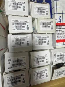 เซ็นเซอร์วัดระดับน้ำมันเคมีในถังแก๊สน้ำแบบอัลตราโซนิกพร้อม 4-20mA RS485 - Product Image 2