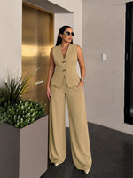 Ensemble deux pièces élégant pour femme TW889 : Gilet uni à épingle dorée et pantalon large taille haute – Tenue de bureau professionnelle pour femme