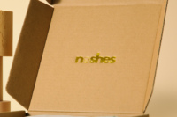Caja de Envío de Joyería de Cartón Verde de Lujo Personalizada, Diseño Cuadrado a Prueba de Polvo, Papel de Seda con Logotipo Personalizado para Pendientes