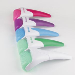 Rouleau de glace personnalisé <span class=keywords><strong>pour</strong></span> le <span class=keywords><strong>visage</strong></span> et les yeux, soulagement de la peau, refroidissement, rouleau de glace en silicone, boule de <span class=keywords><strong>massage</strong></span> froide, rouleau de glace facial en silicone - Product Image 1