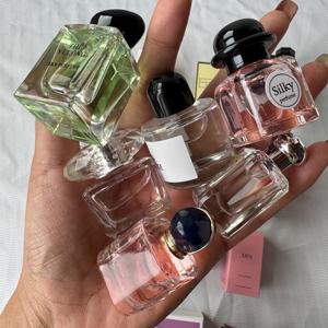 <span class=keywords><strong>Coffret</strong></span> Cadeau de Mini Parfums de Luxe pour Hommes et Femmes, Eau de <span class=keywords><strong>Parfum</strong></span>, Cologne de Marque, <span class=keywords><strong>Parfum</strong></span> Miniature Original en Gros - Product Image 3