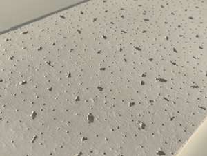 Azulejos de techo acústicos de diseño moderno Paneles absorbentes de sonido para interiores Ambiente de estudio Lana mineral Aislamiento acústico Uso interior - Product Image 5