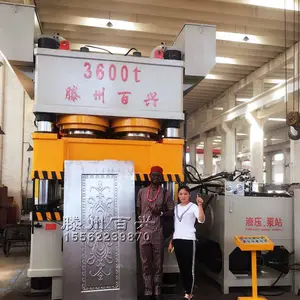 Máquina de estampación de metal, 3600 T, usada para la fabricación de puertas de acero inoxidable