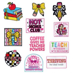 Patch thermocollant écologique brodé avec lettres 'Teacher', 'Mom', 'Girl Power' et paillettes pour vêtements - Product Image 1