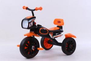 Tricycle pour enfants de style <span class=keywords><strong>moto</strong></span>, tricycle à pédales pour tout-petits, tricycle à trois roues avec lumière et musique, jouet durable pour tout-petits - Product Image 5