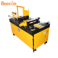 Machine automatique de fabrication de ruches pour le travail du bois : fraisage du cadre et levage de la ruche en une seule opération