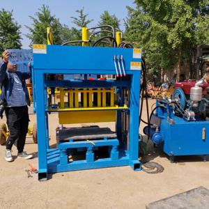 Máquina para Fabricar Bloques <span class=keywords><strong>de</strong></span> Hormigón a Bajo <span class=keywords><strong>Precio</strong></span>, Accionada por Motor Diésel, Produce Ladrillos <span class=keywords><strong>Huecos</strong></span> <span class=keywords><strong>de</strong></span> 400-150-200 mm <span class=keywords><strong>de</strong></span> Largo, Ancho y Alto, con 3 Orificios - Product Image 4