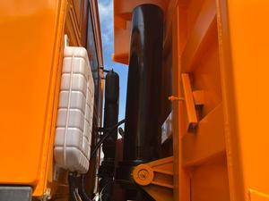 Camión Volquete Usado Marca Howo 371 8*4 con Volante a la Derecha en Stock, Camión Volquete 371 375 400 hp 12 Ruedas - Product Image 5