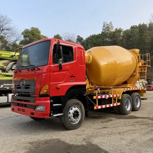 Camion lourd personnalisé de bonne qualité 6 8 10m3 HINO 6x4 prix d'occasion de camion-citerne de ciment de béton