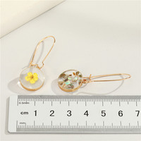 Boucles d'oreilles minimalistes en résine avec fleurs séchées, rondes, à longue tige, plaquées or, bijoux floraux pour femmes