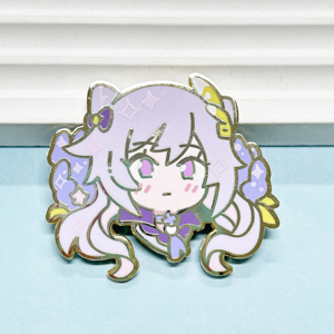 เข็มกลัดเคลือบทองแบบแข็งลายการ์ตูนสาวน้อยผมสีฟ้าอ่อนน่ารัก สไตล์ชิบิ พร้อมแว่นตาและลายดอกไม้ - Product Image 5