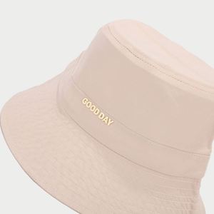 Chapeaux Bob en Cuir Brodés avec Étiquette Lettre pour Hommes et Femmes – Idéaux pour l'Été, les Sports de Plein Air, la Pêche, les Voyages et le Quotidien – Respirants - Product Image 6