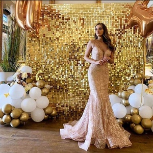 <span class=keywords><strong>Vente</strong></span> flash : Mur <span class=keywords><strong>de</strong></span> <span class=keywords><strong>fond</strong></span> personnalisé en sequins dorés pour fête d'anniversaire, décoration publicitaire, panneaux muraux carrés en sequins scintillants - Product Image 2