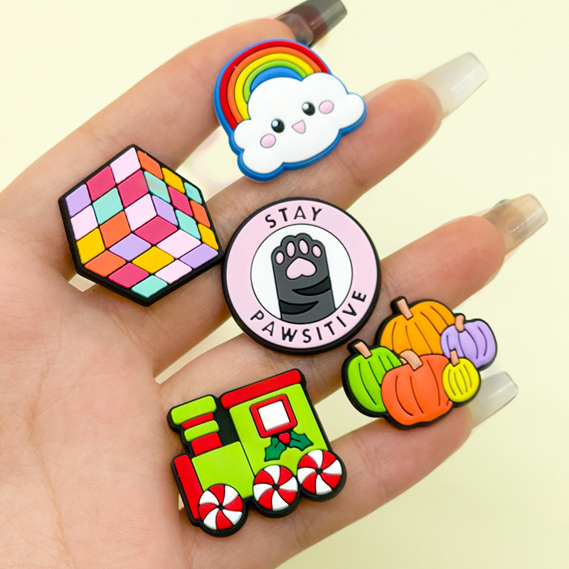 DIY Custom Wholesale Cute Funny Decoration Strawberry Capibara Large Elephant Panda Frog Christmas Soft Rubber PVC Shoe Charm