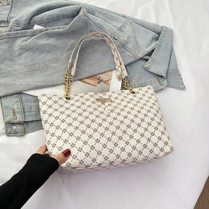 <span class=keywords><strong>Borsa</strong></span> da Donna 2027 Nuova <span class=keywords><strong>Borsa</strong></span> a Tracolla Retrò di Nicchia Portatile Personalizzata alla Moda di Grande Capacità <span class=keywords><strong>Borsa</strong></span> Tote Stile Estero - Product Image 6