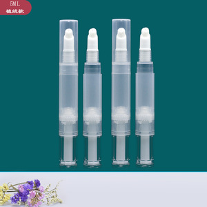 Lápiz Corrector de Maquillaje 5ML con Punta Aterciopelada, Herramienta Dispensadora de Base Líquida Unisex para Todo Tipo de Piel - Product Image 3