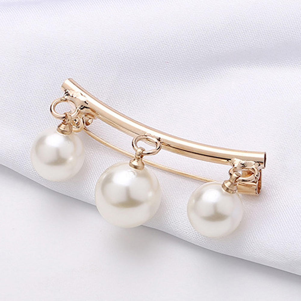 YZ003 Trois fausses perles dorées