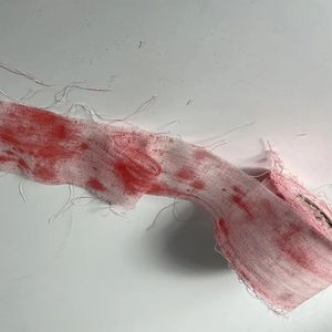 Accessoires de fête d'Halloween effrayants de 393.7 pouces, pansements ensanglantés en tissu, accessoires d'horreur, kit de blessures simulées - Product Image 2