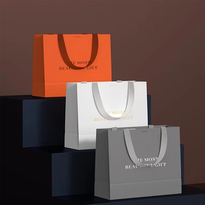 Bolsas de Compras de Papel Beige de Lujo con Logotipo de Marca Personalizado, Bolsas de Regalo con su Propio Logotipo - Product Image 4