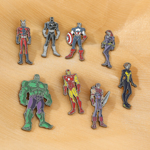 Nhà Máy Bán Hàng Trực Tiếp Dễ Thương Phim Hoạt Hình Siêu Anh Hùng Kim Loại Thủ Công Ve Áo Pins Tùy Chỉnh Anime Cứng Mềm Men Pins - Product Image 2