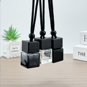 Botol parfum mobil, mewah 8ML 10ml kubus kosong kaca tutup kayu gantung dapat diisi ulang bening Matte hitam persegi botol Diffuser udara mobil - Product Image 6