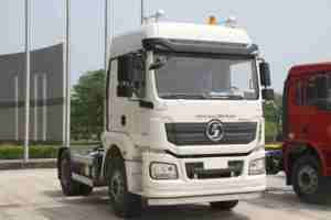 Camion tracteur SHACMAN H3000 4x2 efficace et économique en carburant à vendre à bas prix - Product Image 3