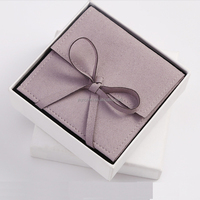 Logo personnalisé 8*8cm flanelle enveloppe porte-clés sacs petit velours rabat bijoux pochette pour collier