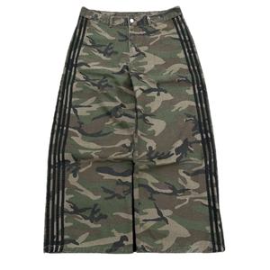 กางเกงขายส่งคุณภาพสูง ผ้าฝ้ายทวิลลายพราง 100% กางเกงทรงหลวมสไตล์สตรีทแวร์แฟชั่นโอเวอร์ไซส์สำหรับผู้ชาย กางเกงยีนส์แทร็ค - Product Image 1