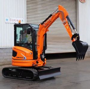 รถขุดไฮดรอลิกแบบตีนตะขาบ 3.5 ตัน รุ่น CDM6025 ยี่ห้อดังจากจีน ผลิตภัณฑ์ใหม่ พร้อมบุ้งกี๋ขนาด 0.11 ลูกบาศก์เมตร - Product Image 6