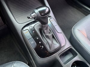 Berline compacte 2018 ARGENT Marque coréenne La nouvelle K3 Voiture à essence Économie de carburant Navigation Sièges chauffants Connectivité smartphone - Product Image 4