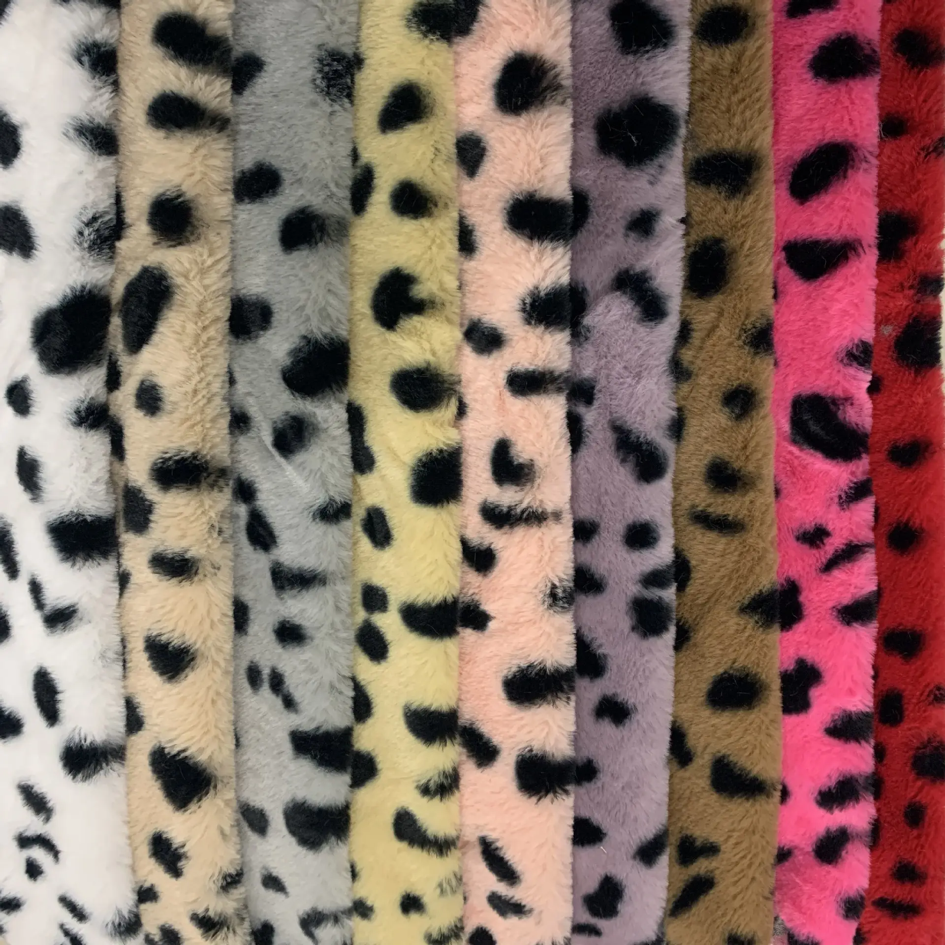 Fashionable Wholesale Animal Digital Leopard Dot Print 100% Polyester Artificial Faux Fur Rabbit Plush Fleece Fabric
