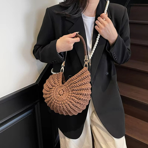 Sáng Tạo <span class=keywords><strong>Conch</strong></span> Hình Crochet Phụ Nữ Vai Túi Vui Dễ Thương Ngọc Trai Chuỗi Handmade Dệt Crossbody Ví Mới Lạ Túi Xách - Product Image 2