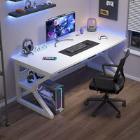 Établi simple et moderne de bureau d'ordinateur de sports électroniques avec panneau en bois pour l'écriture d'étudiants ou le travail dans la chambre à coucher