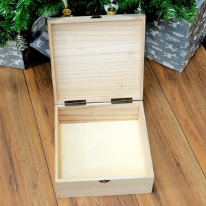 Caja de Almacenamiento Navideña de Madera 15x15x6cm, Caja de Regalo Rectangular Grabada con Láser para Nochebuena - Product Image 2
