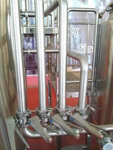 Equipo de Microcervecería Comercial, Fermentador de <span class=keywords><strong>Cerveza</strong></span> de 2000L, Material SUS304, Bomba de Fácil Operación, 5 Años de Garantía, Precio Bajo - Product Image 4