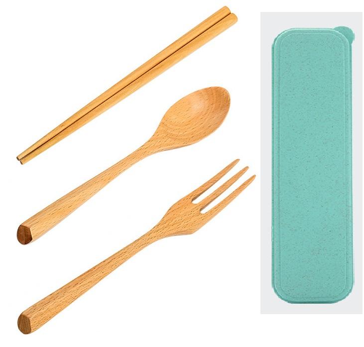 Green cutlery set