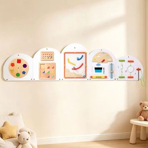 Tableau mural Montessori en bois naturel à 5 panneaux, en forme de nuage, pour activités sensorielles et jeux éducatifs - Product Image 2