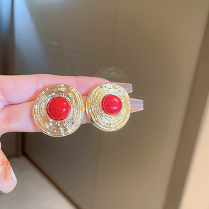 Orecchini vintage rotondi con rilievo per donna, accessori per l'orecchio semplici e alla moda da indossare tutti i giorni - Product Image 2