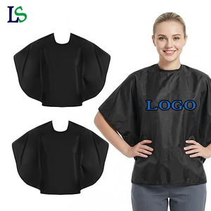 Cape de <span class=keywords><strong>Coiffeur</strong></span> Personnalisée avec Logo, Coupe Parapluie, pour Salon de Coiffure, Institut de Beauté, Maquillage, Cape Courte Noire, Bavette pour Teinture Capillaire - Product Image 1