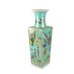 <span class=keywords><strong>Vaso</strong></span> quadrato <span class=keywords><strong>in</strong></span> ceramica RZJH04-B Famille Rose con sfondo verde, stile dinastia Qing, motivo a persone della corte antica. - Product Image 1