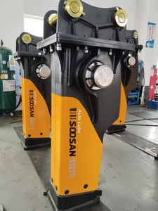 Marteau briseur hydraulique SOOSAN SQ70 avec burin de 135 mm pour excavatrices de 16 à 21 tonnes, accessoire certifié CE - Product Image 2
