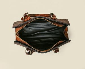 अनुकूलित लोगो हैंडबैग, वास्तविक लिगटर से बने कस्टम लोगो हैंडबैग उत्पाद कैटलॉग देखने के लिए हमसे संपर्क करते हैं। - Product Image 4